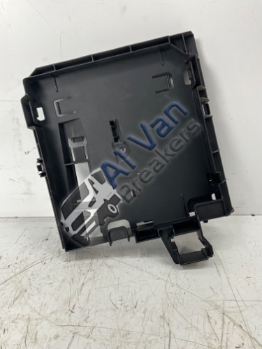 VOLKSWAGEN Crafter SY_,SX_ Fuse Box Holder