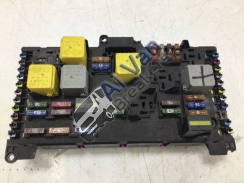 MERCEDES-BENZ Vito W639 CCM Fuse Box