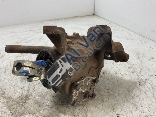 MERCEDES T1 208D 601 Steering Box