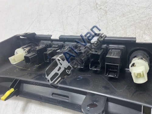 TOYOTA Hilux MKVIII 2020-2024 12V Socket Outlet